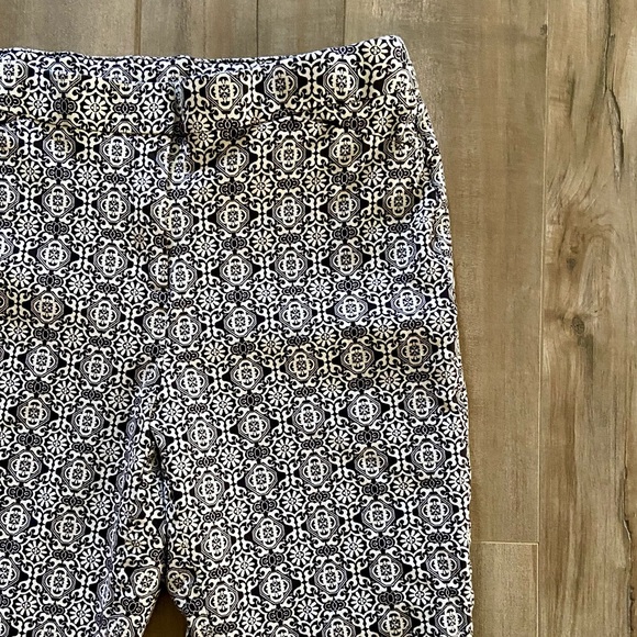 Chico’s Secret Stretch Tile-Print Straight-Leg Pants - Picture 6 of 14